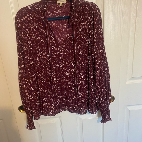 Max Studio Red Ruffled V-Neck Blouse - Picture 4 of 7